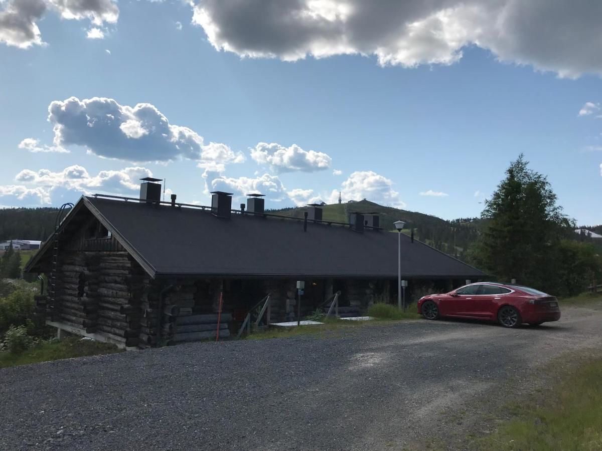 Дома для отпуска Chill Cave - logwood cottage Рука-20